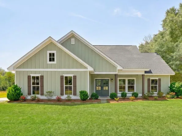 2 Dantzler Rd, Harleyville, SC 29448