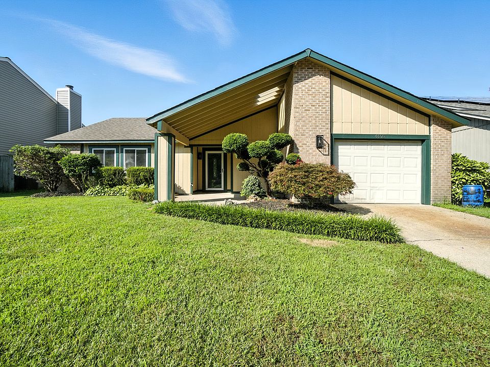 1st image of 4405 Glen Lake Path