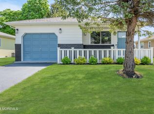 25 Boca Raton St, Toms River, NJ 08757