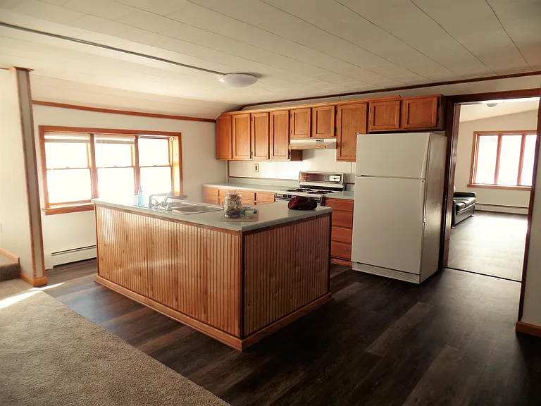 3004 N Meridian Rd — Photo 2