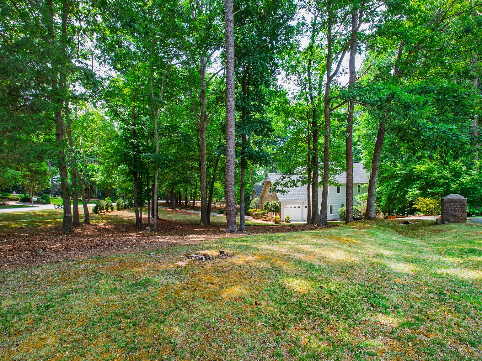 3 bed, 3.5 bath, 4034 sqft, $4,000 — Photo 3