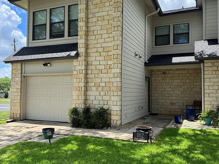 12212 Brigadoon Ln #102 — Photo 2