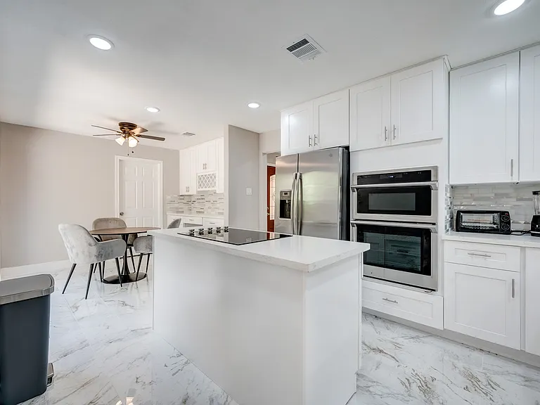 1626 S Kirkwood Rd — Photo 37