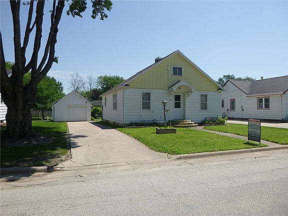 3rd image of 310 Pearl Street