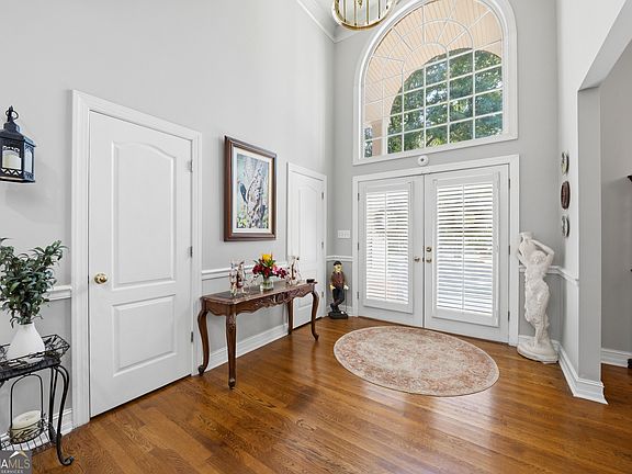 2nd image of 128 Cross Creek Cir