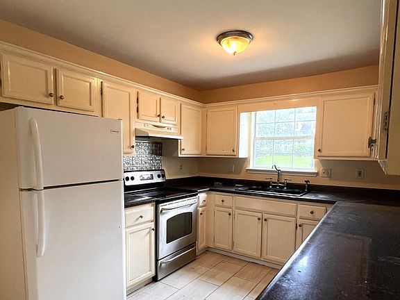 4th image of 13452 Windridge Dr