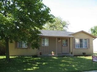 42183 Fairview Dr, Canton, MI 48187