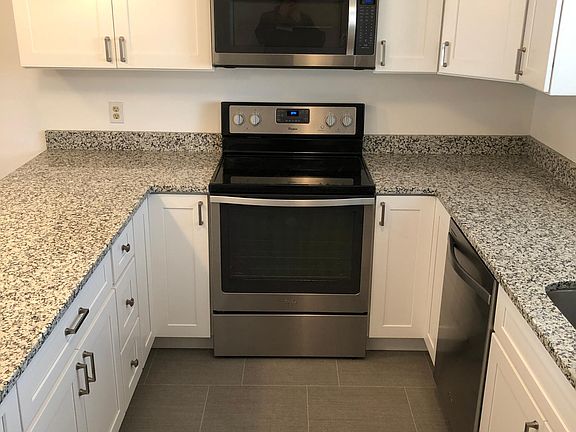 2nd image of 2923 Cranston Dr