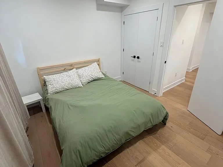 253 Duncairn Ave #B — Photo 10