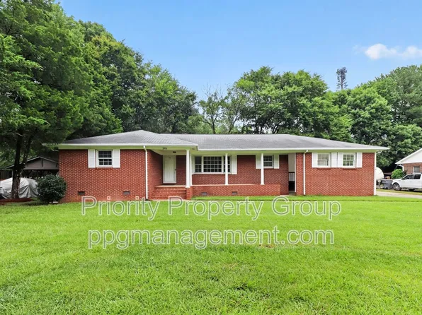3916 Piney Grove Rd, Charlotte, NC 28212