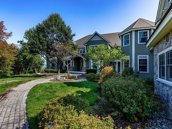 5th image of 6 Crescent Drive