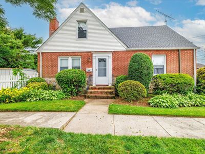 360 Foch Boulevard, Mineola, NY, 11501