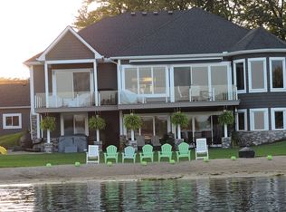314 Lakeside Dr, White Lake, MI