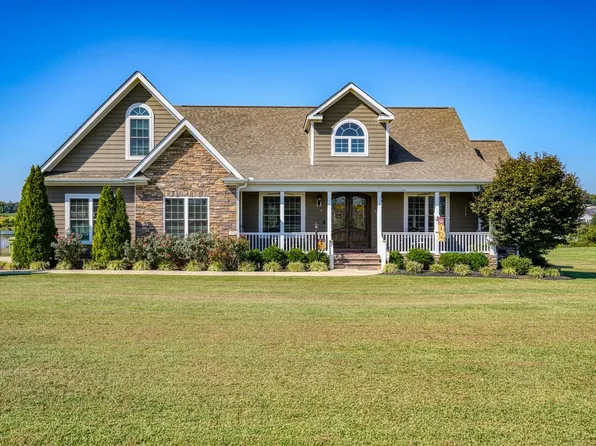 109 N Stallion Dr, Cowpens, SC 29330