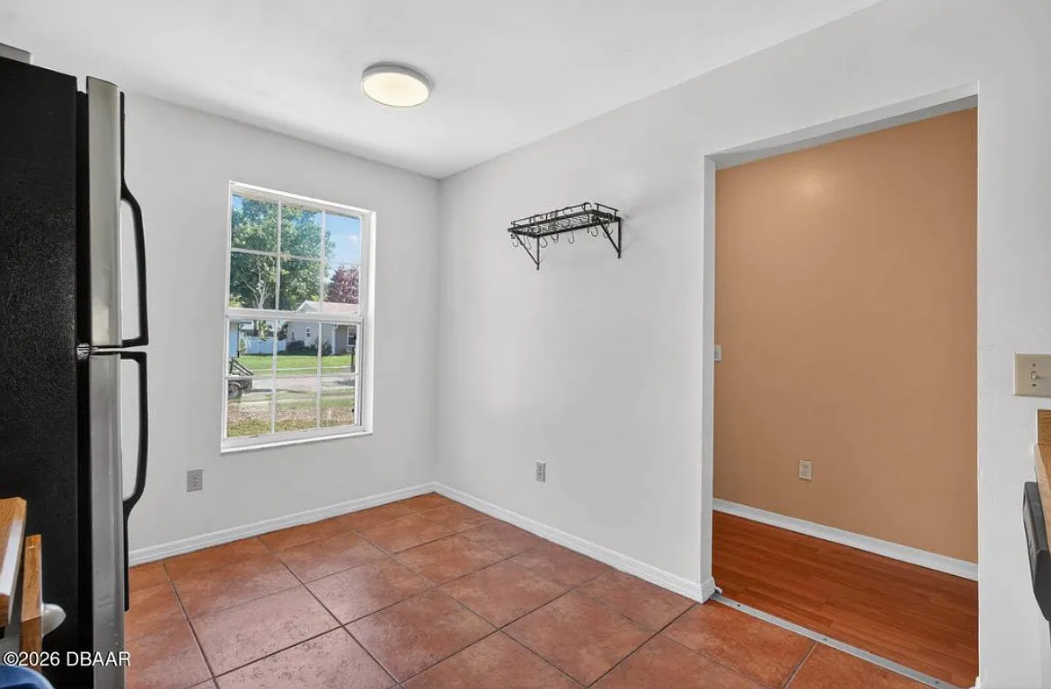 1133 Squirrel Nest Ln — Photo 3
