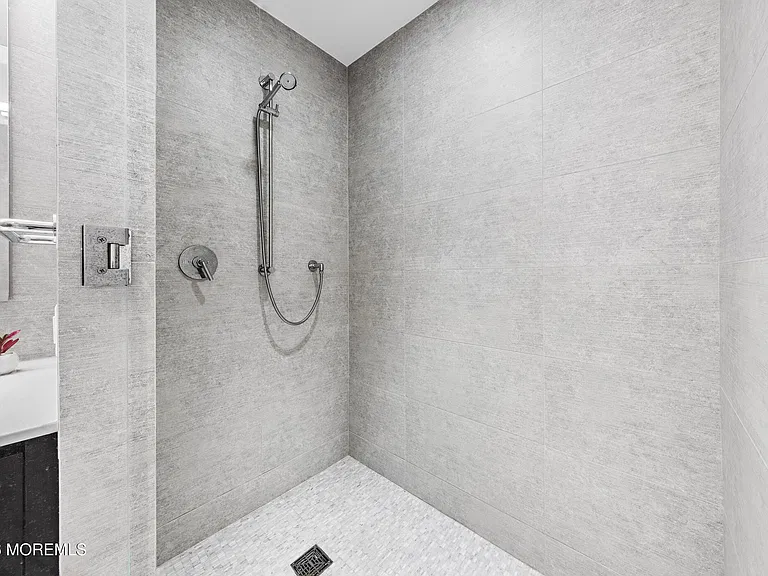 20 Melrose Ter #511 — Photo 14