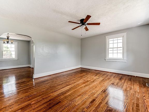 3rd image of 1005 Rockbridge Ave