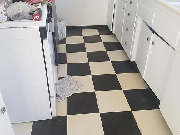 4th image of 622 Parkman Ave