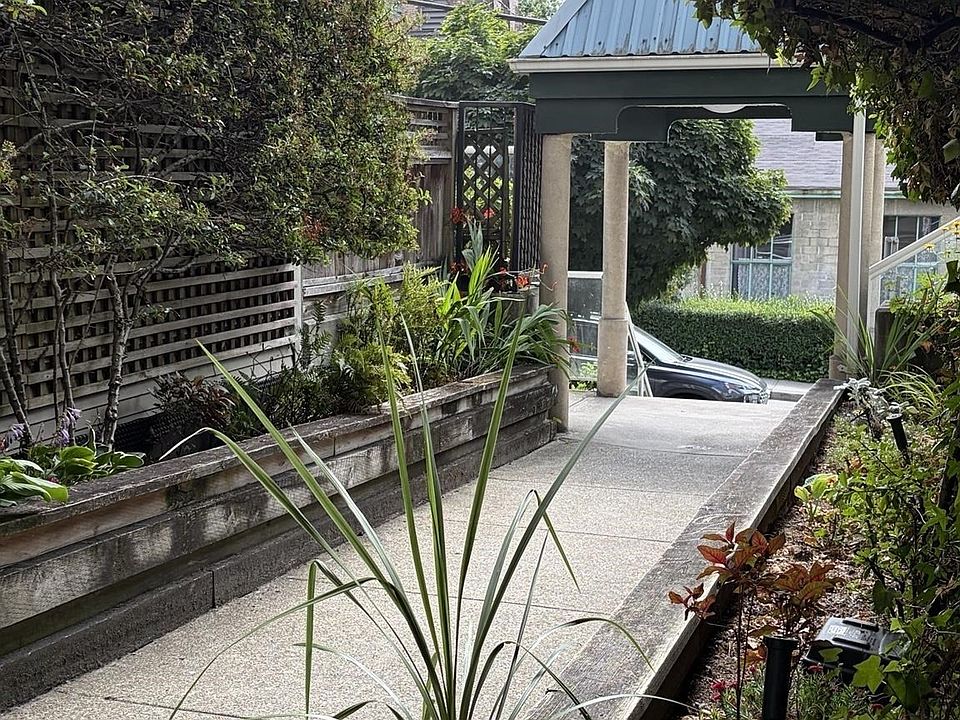 2nd image of 509 Carnarvon St #106