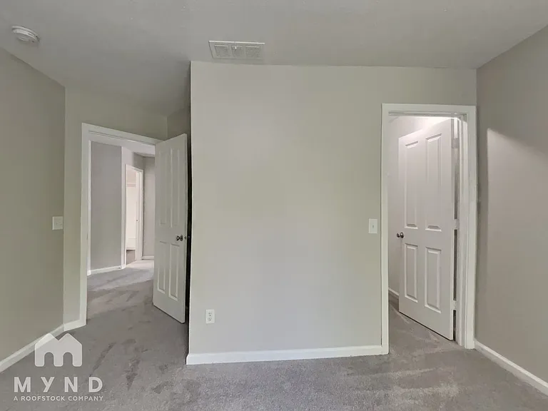 8042 Loveridge Dr — Photo 20