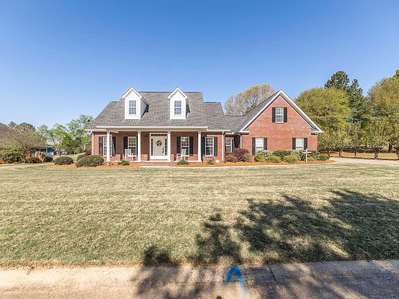 2nd image of 109 Horseshoe Bend Blvd