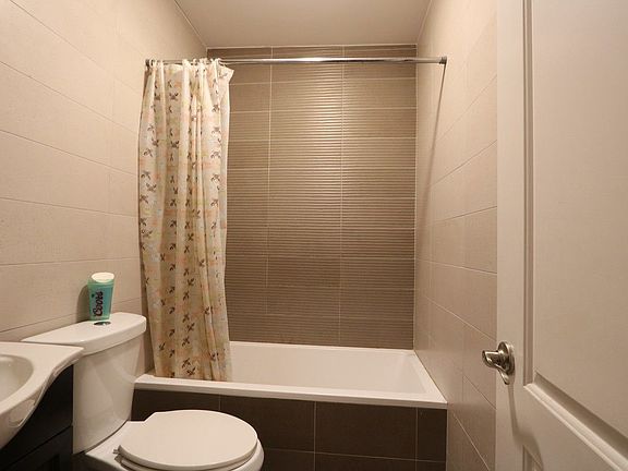 4th image of 215 Macdougal St #3