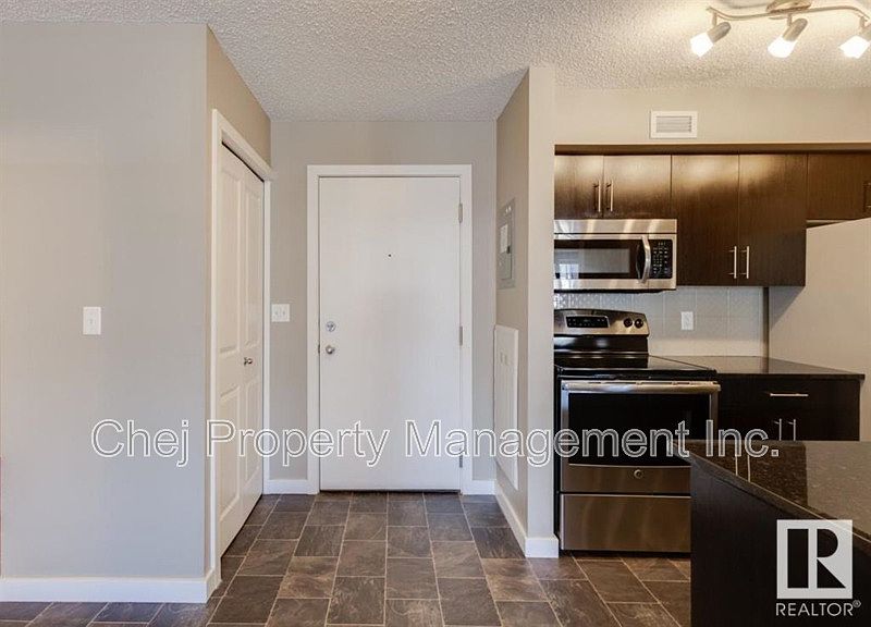 Edmonton Apartment for rent - 2 Bedrooms — photo 7