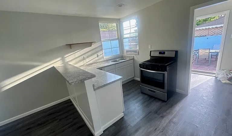 2309 N Sepulveda Blvd #B — Photo 9