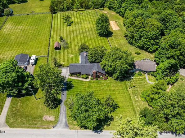 2628 Cedar Point Rd, La Grange, KY 40031