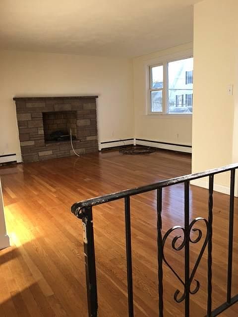 2nd image of 7 Cleveland Ave #2