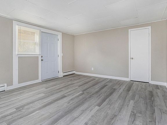 4th image of 161 Gale Ave