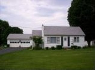 17 Mount Rock Rd, Newville, PA 17241
