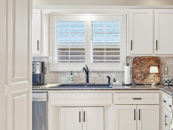 5th image of 3140 E Raynell Street ## 4