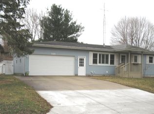 4574 Vista Dr, Bridgman, MI 49106