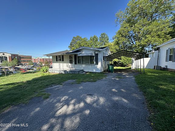 3rd image of 220 N Richardson Avenue