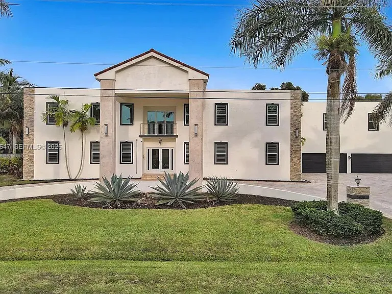 1430 NW 114th Ave — Photo 6