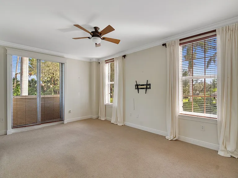 9013 Somerset Bay Ln #201 — Photo 21