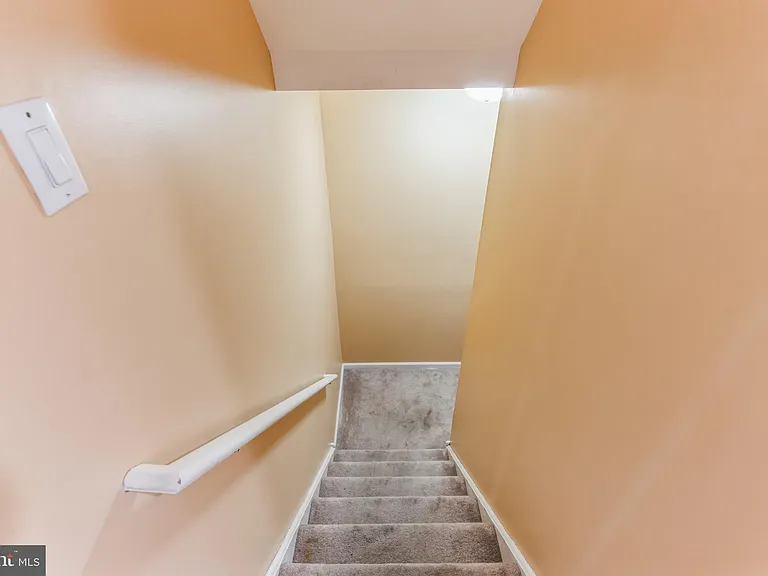 4 Hogan Way — Photo 27