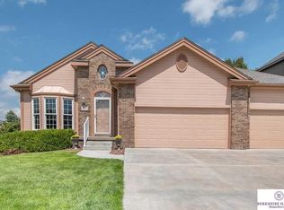 551 S 180th Ave, Elkhorn, NE 68022