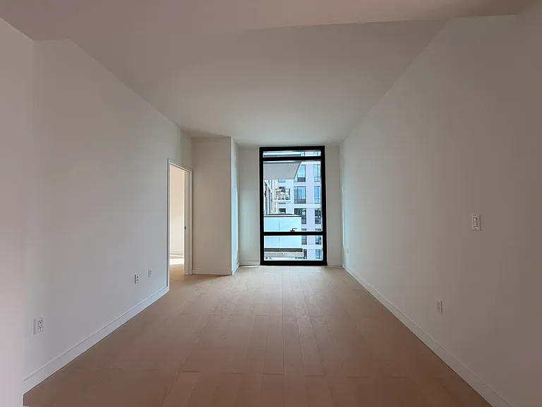 46-30 21st St #8H — Photo 8