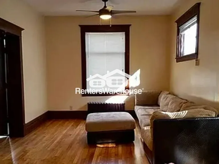519 Penn Ave N — Photo 4