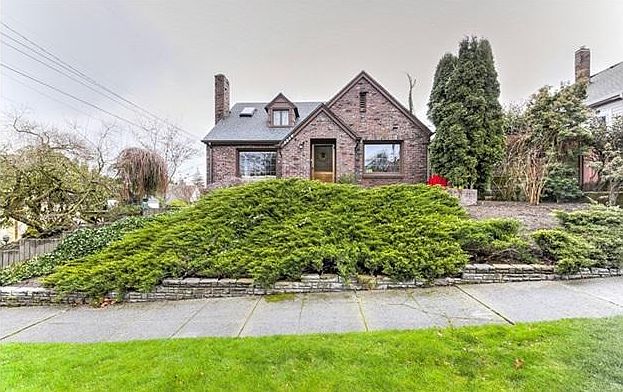 Classic Tacoma Brick House
