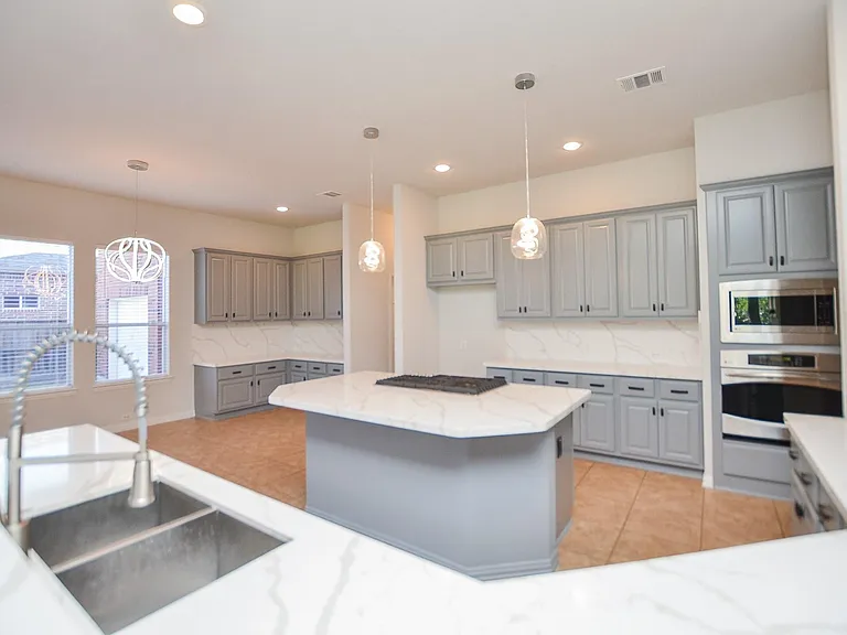 4315 Village Forest Dr — Photo 14