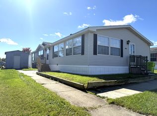 310 Kerry Ln, Northville, MI 48167
