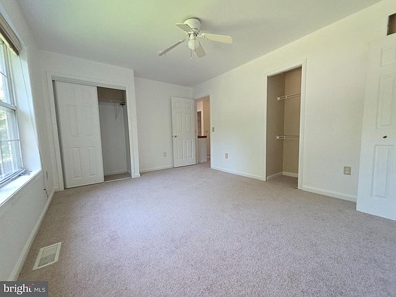 5th image of 8111 Beverly Rd