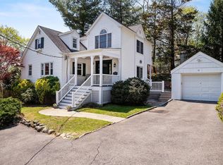 22 Eastern Dr, Ardsley, NY 10502