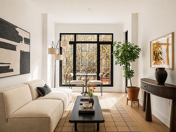 4th image of 50 Commercial St #5-A
