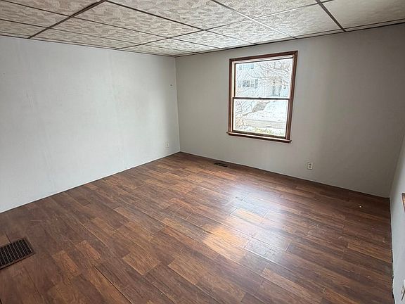 5th image of 337 Schaum Ave
