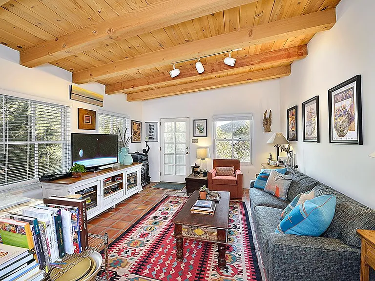118 Rim Rd — Photo 3
