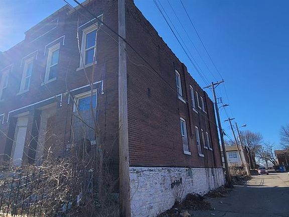 2nd image of 4037 Pleasant St